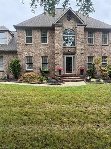 2405 Glen Cove Way, High Point, NC 27265