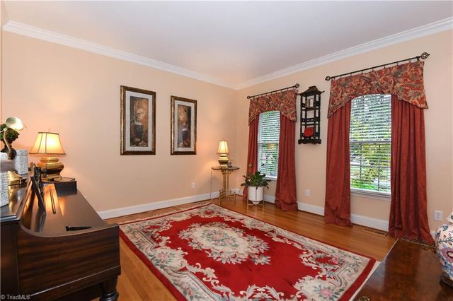 2405 Glen Cove Way, High Point, NC 27265