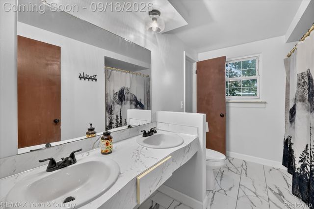 5029 Wishing Well Drive, Grand Blanc Charter Township, MI 48439