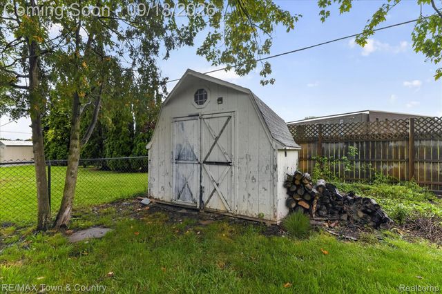 5029 Wishing Well Drive, Grand Blanc Charter Township, MI 48439