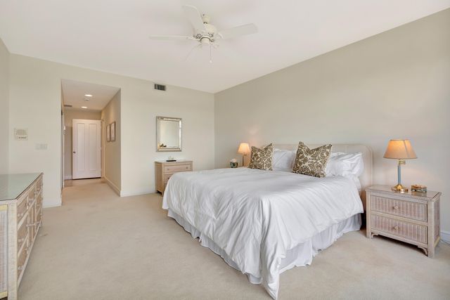 2704 Captains Way, Jupiter, FL 33477