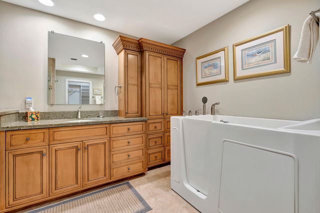 2704 Captains Way, Jupiter, FL 33477