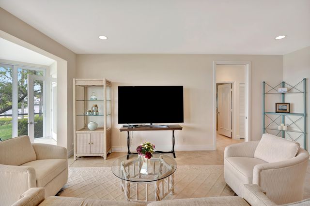 2704 Captains Way, Jupiter, FL 33477