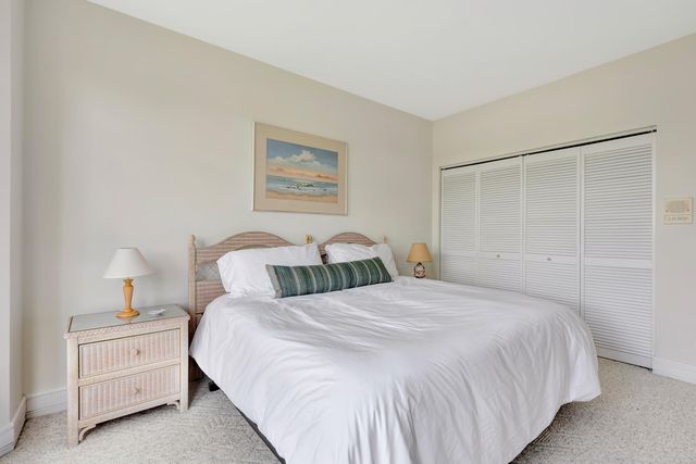 2704 Captains Way, Jupiter, FL 33477