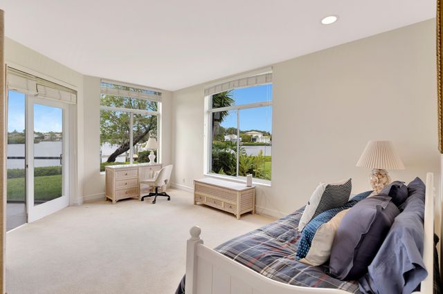2704 Captains Way, Jupiter, FL 33477