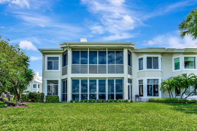 2704 Captains Way, Jupiter, FL 33477