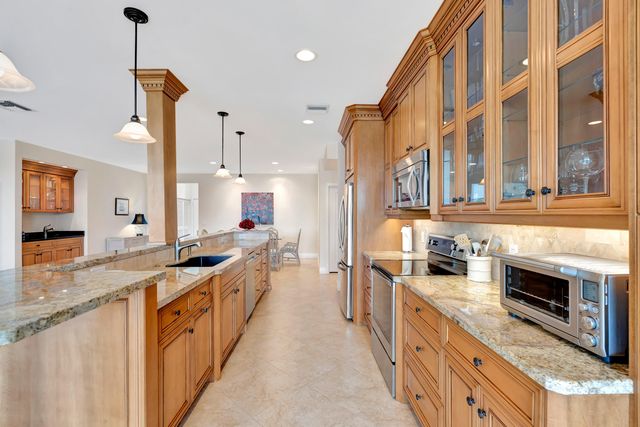 2704 Captains Way, Jupiter, FL 33477