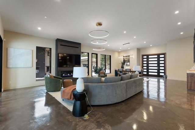 11761 Bottcher Loop, Truckee, CA 96161