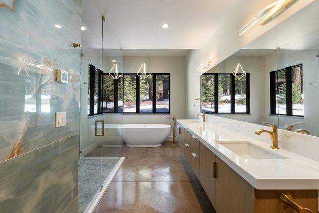 11761 Bottcher Loop, Truckee, CA 96161