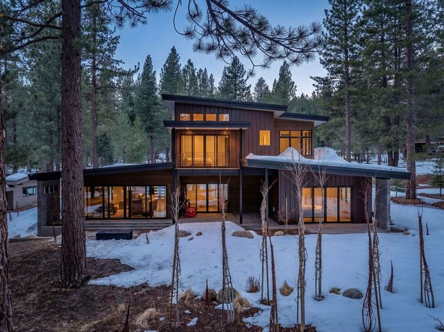 11761 Bottcher Loop, Truckee, CA 96161
