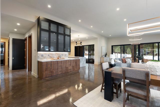 11761 Bottcher Loop, Truckee, CA 96161