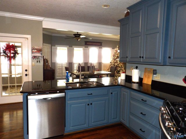 390 Indian Lake Drive, Rainbow City, AL 35906