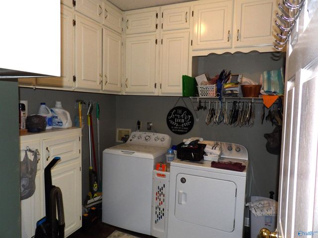 390 Indian Lake Drive, Rainbow City, AL 35906