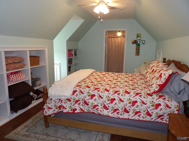 390 Indian Lake Drive, Rainbow City, AL 35906