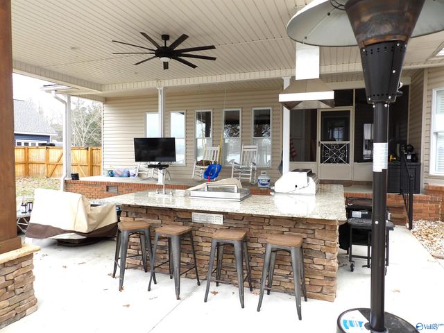 390 Indian Lake Drive, Rainbow City, AL 35906