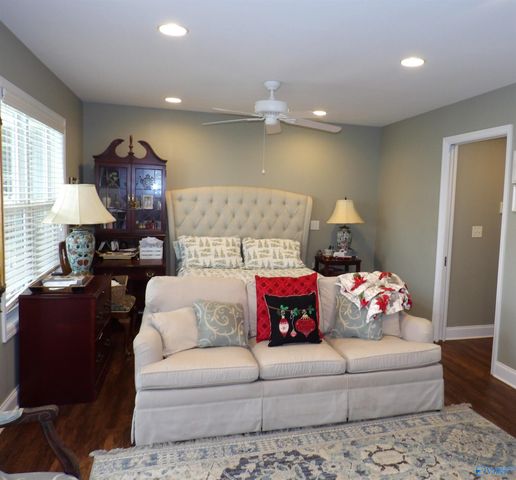 390 Indian Lake Drive, Rainbow City, AL 35906