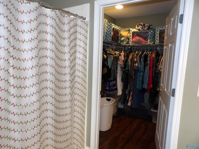 390 Indian Lake Drive, Rainbow City, AL 35906