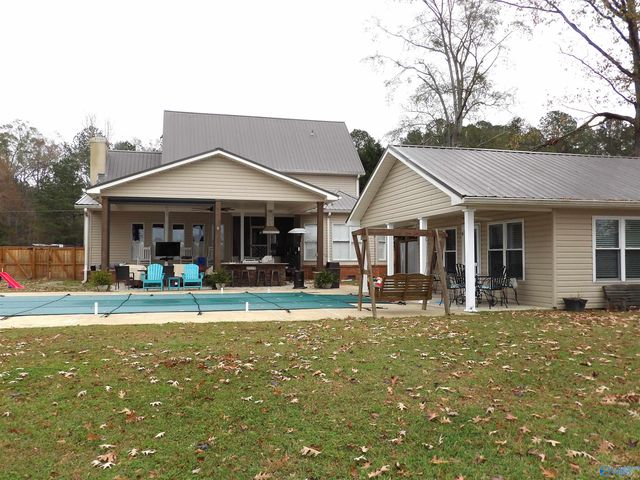 390 Indian Lake Drive, Rainbow City, AL 35906