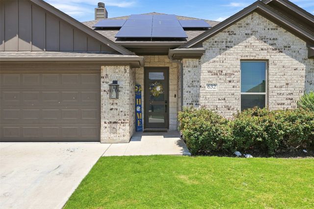 632 Steerman Court, Saginaw, TX 76179