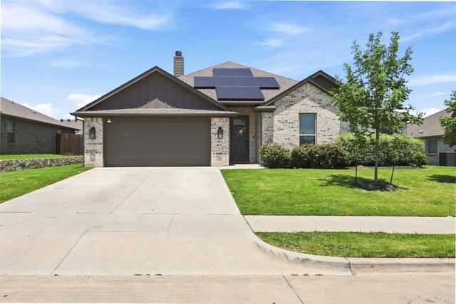 632 Steerman Court, Saginaw, TX 76179