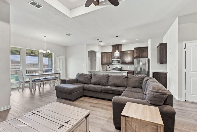 632 Steerman Court, Saginaw, TX 76179