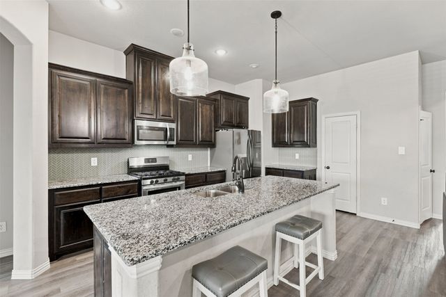 632 Steerman Court, Saginaw, TX 76179