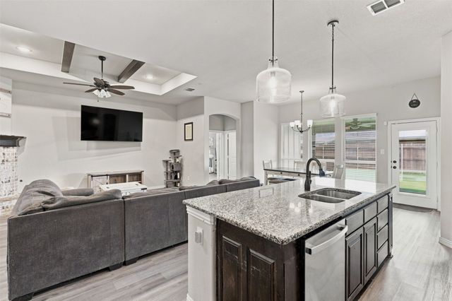 632 Steerman Court, Saginaw, TX 76179