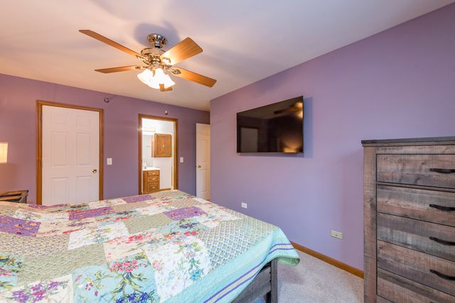 1685 W Beach Road 1685, Beach Park, IL 60087