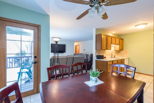 1685 W Beach Road 1685, Beach Park, IL 60087