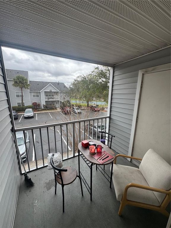 Image 14 of property listing at 1218 BERMUDA LAKES LANE 201, Kissimmee, FL 34741