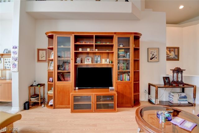 8759 Las Olivas Avenue, Las Vegas, NV 89147