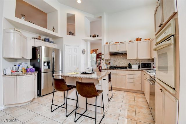 8759 Las Olivas Avenue, Las Vegas, NV 89147