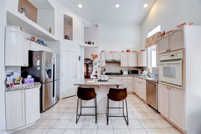 8759 Las Olivas Avenue, Las Vegas, NV 89147