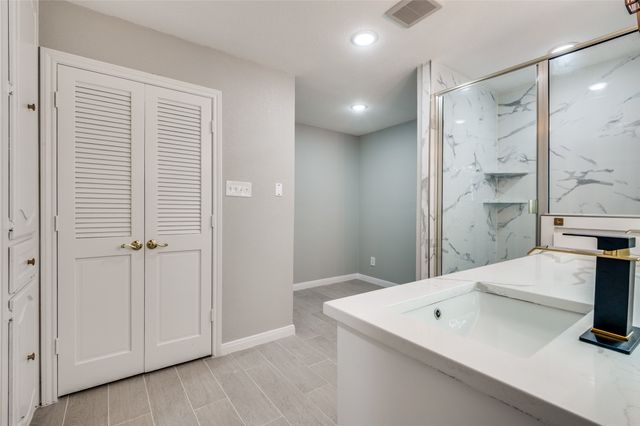 1912 Pajarito Court, Desoto, TX 75115