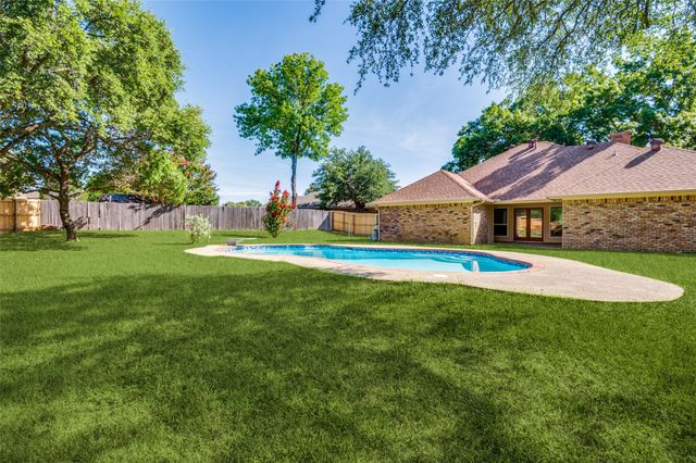 1912 Pajarito Court, Desoto, TX 75115