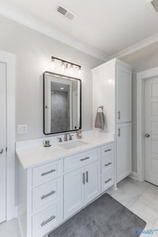 2106 Covington Lane, Decatur, AL 35603