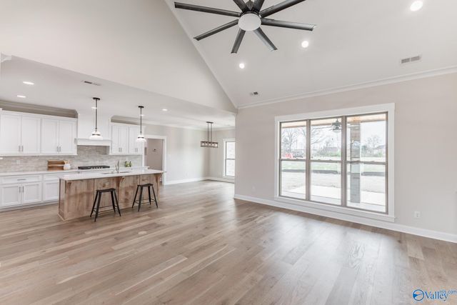 2106 Covington Lane, Decatur, AL 35603