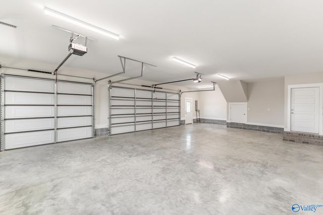 2106 Covington Lane, Decatur, AL 35603