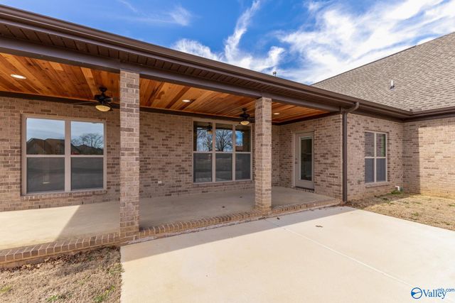 2106 Covington Lane, Decatur, AL 35603