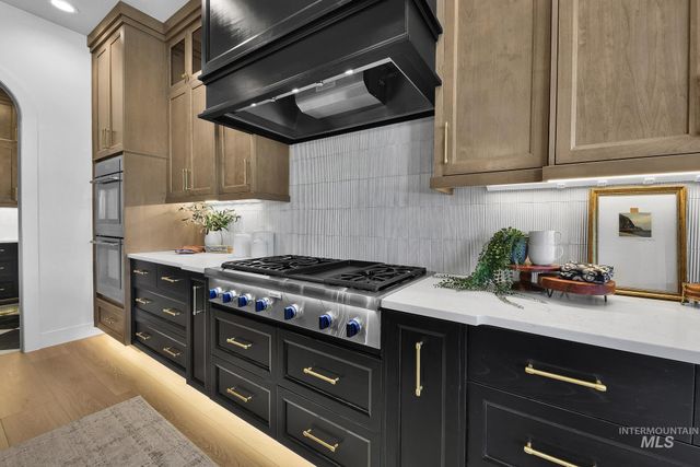 7906 W Heugh Ln, Eagle, ID 83616