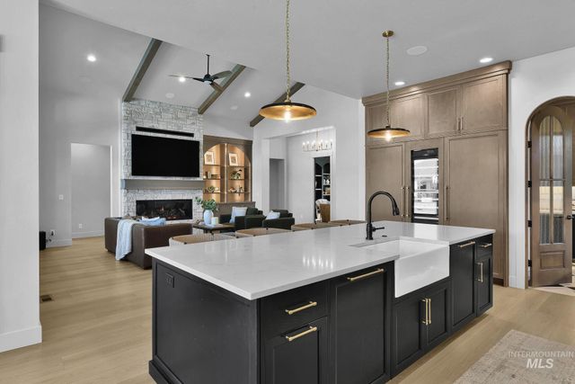 7906 W Heugh Ln, Eagle, ID 83616