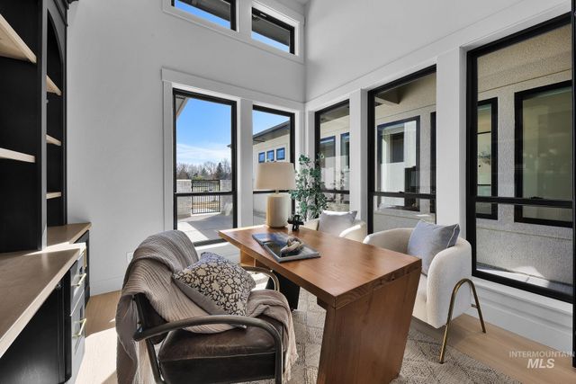 7906 W Heugh Ln, Eagle, ID 83616