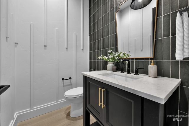 7906 W Heugh Ln, Eagle, ID 83616