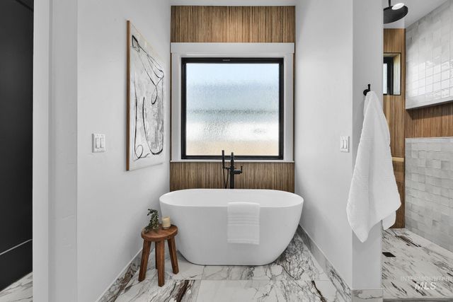 7906 W Heugh Ln, Eagle, ID 83616