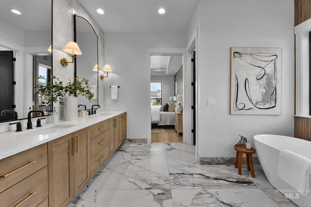 7906 W Heugh Ln, Eagle, ID 83616