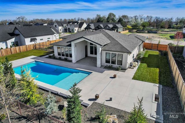 7906 W Heugh Ln, Eagle, ID 83616