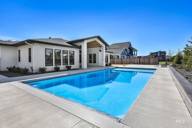 7906 W Heugh Ln, Eagle, ID 83616