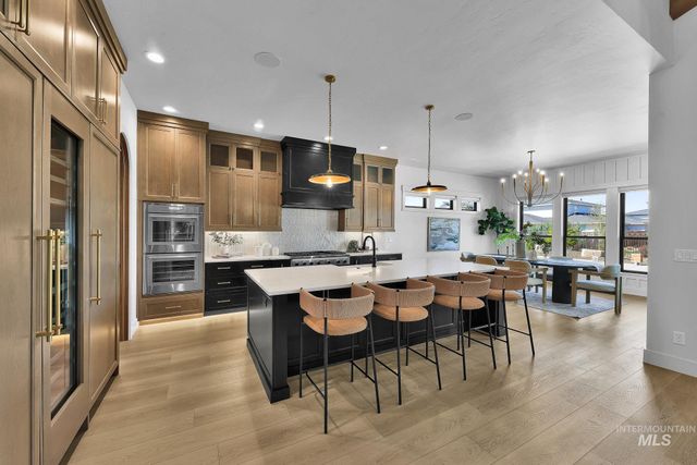 7906 W Heugh Ln, Eagle, ID 83616