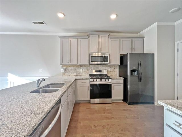 2734 Shetley Creek Dr, Norcross, GA 30071