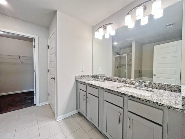 2734 Shetley Creek Dr, Norcross, GA 30071